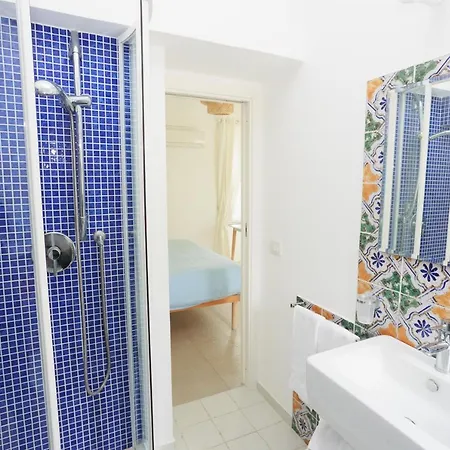 La Pigna Blu 住宿加早餐酒店 阿纳卡普里